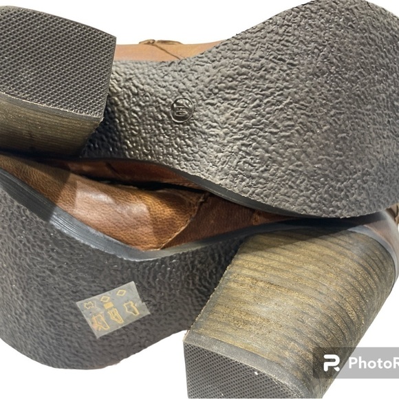 Revolve Steve Madden Raleighh Tall Distressed Buckled Heeled Boots Cognac US 10 - Picture 7 of 10